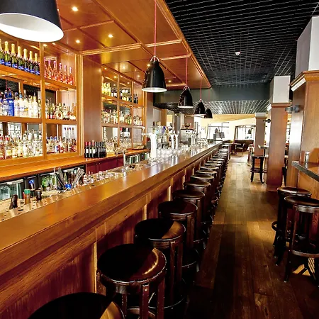 ويست كورد آرت هوتل 4 ستارز فندق 4*