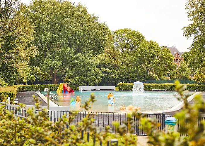 ウエストコード アート 4 スターズ ホテル