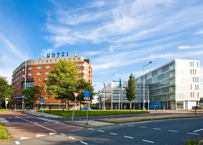 ウエストコード アート 4 スターズ ホテル 4*