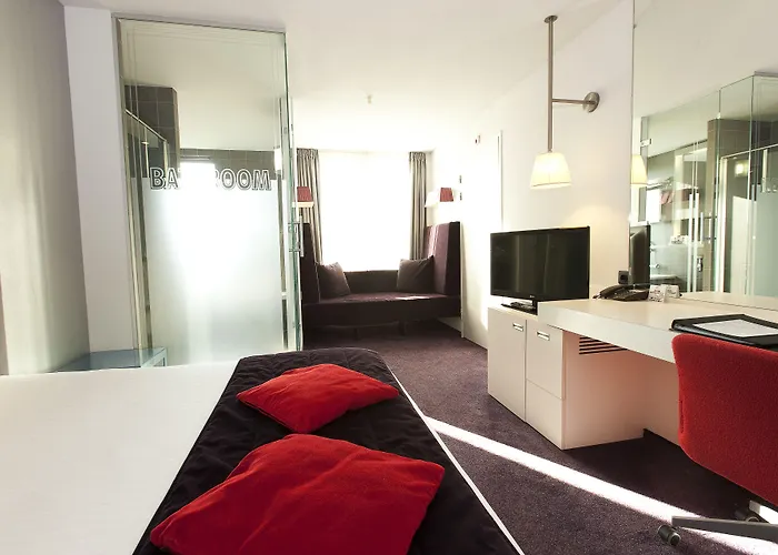 ウエストコード アート 4 スターズ ホテル