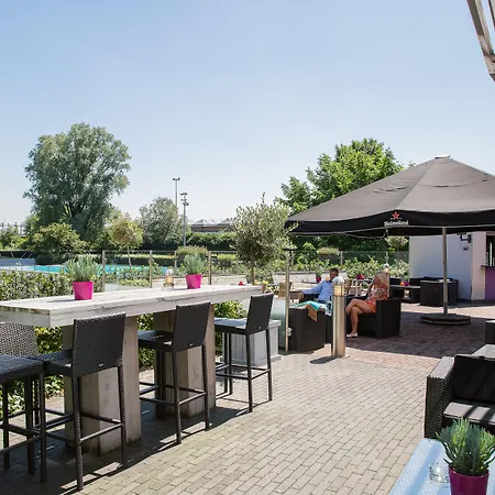 Westcord Art 4 Stars Otel 4*