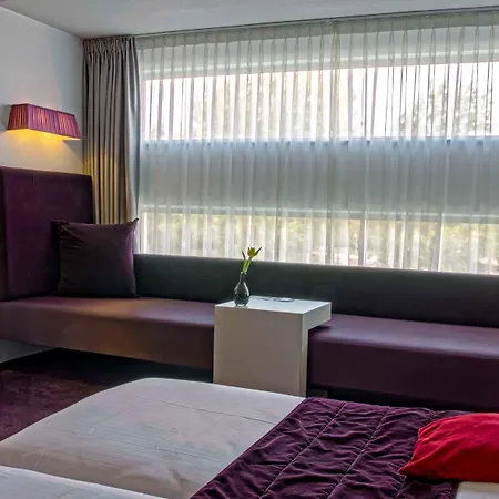 Otel Westcord Art 4 Stars